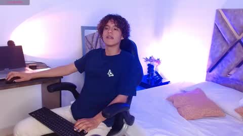 Snapshot of nickolas_moon chatting on March 8, 6:14 pm Nickolas Muoz online show from March 8, 6:14 pm