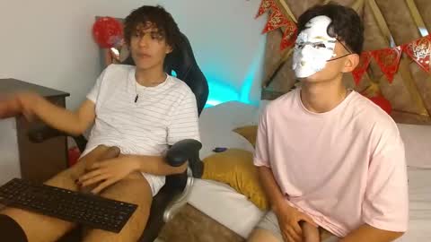 Snapshot of nickolas_moon chatting on February 16, 1:05 am Nickolas Muoz online show from February 16, 1:05 am