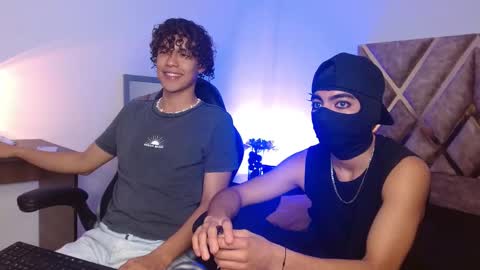 Snapshot of nickolas_moon chatting on February 23, 1:49 pm Nickolas Muoz online show from February 23, 1:49 pm