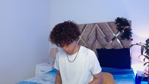 Snapshot of nickolas_moon chatting on December 26, 3:42 pm Nickolas Muoz online show from December 26, 3:42 pm