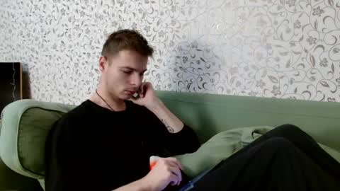 Snapshot of nicksuper8 chatting on January 13, 5:33 pm Nick online show from January 13, 5:33 pm