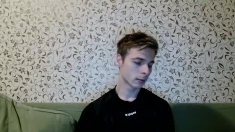 Snapshot of nicksuper8 chatting on December 23, 3:50 am Nick online show from December 23, 3:50 am