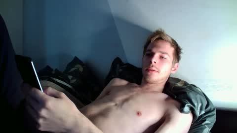 Snapshot of nicksuper8 chatting on October 26, 11:45 am Nick online show from October 26, 11:45 am