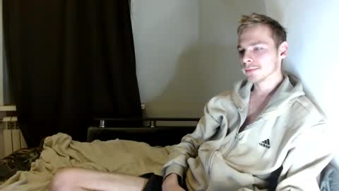 Snapshot of nicksuper8 chatting on October 1, 4:22 pm Nick online show from October 1, 4:22 pm