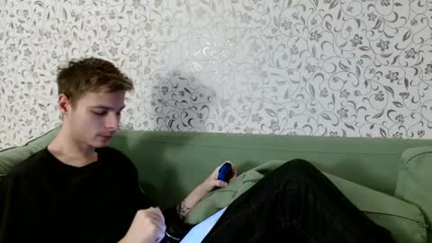 Snapshot of nicksuper8 chatting on December 13, 10:02 pm Nick online show from December 13, 10:02 pm