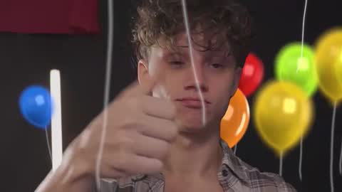 Snapshot of nicky_neal chatting on October 5, 12:36 am Nicky Neal online show from October 5, 12:36 am