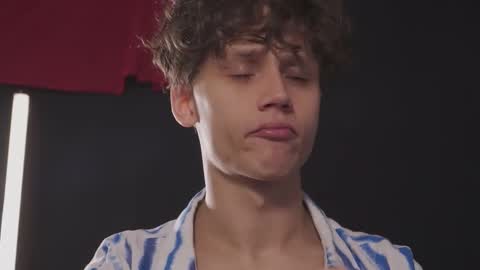 Snapshot of nicky_neal chatting on October 2, 8:13 pm Nicky Neal online show from October 2, 8:13 pm