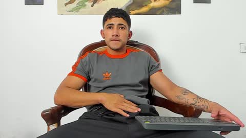 nicky online show from December 10, 8:49 pm