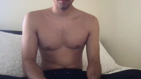 Snapshot of nickyrscott chatting on March 3, 12:01 am nickyrscott online show from March 3, 12:01 am