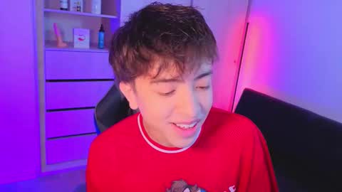 Nicolas online show from October 6, 8:13 pm