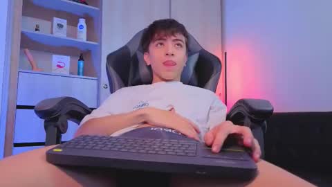 Nicolas online show from October 2, 8:35 pm