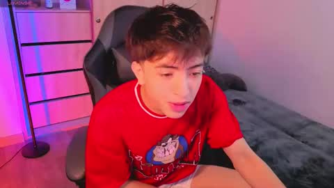 Nicolas online show from September 19, 8:08 pm