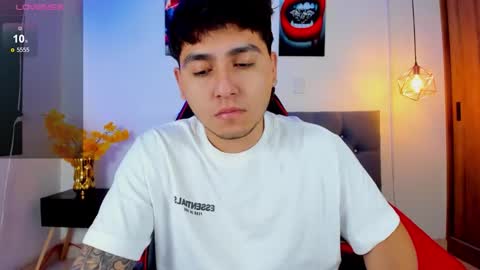 Snapshot of nicolas_james_sc chatting on October 18, 1:05 pm nicolas_james_sc online show from October 18, 1:05 pm