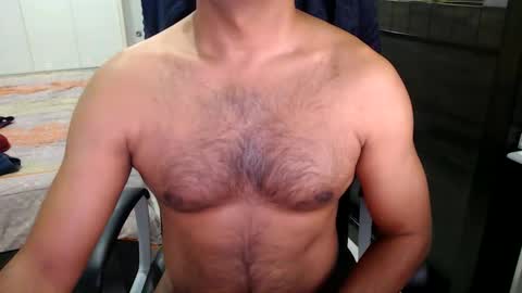 Snapshot of night_rider09711 chatting on December 27, 7:14 pm night_rider09711 online show from December 27, 7:14 pm