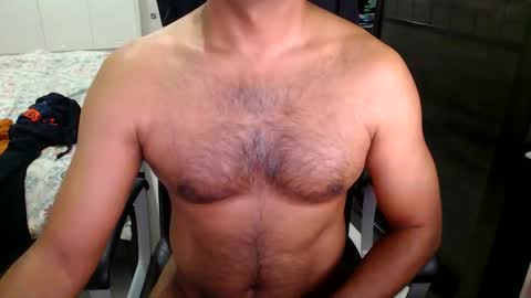 Snapshot of night_rider09711 chatting on December 11, 5:32 pm night_rider09711 online show from December 11, 5:32 pm