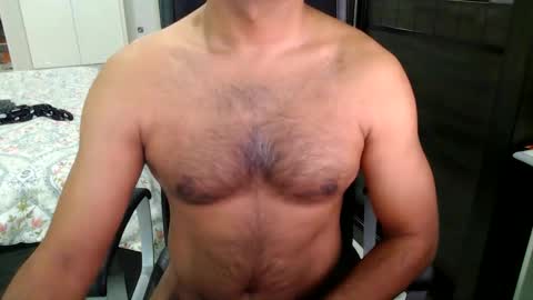 Snapshot of night_rider09711 chatting on December 18, 6:53 am night_rider09711 online show from December 18, 6:53 am