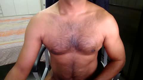 Snapshot of night_rider09711 chatting on January 17, 8:59 pm night_rider09711 online show from January 17, 8:59 pm