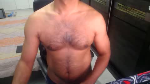 Snapshot of night_rider09711 chatting on February 13, 7:10 pm night_rider09711 online show from February 13, 7:10 pm