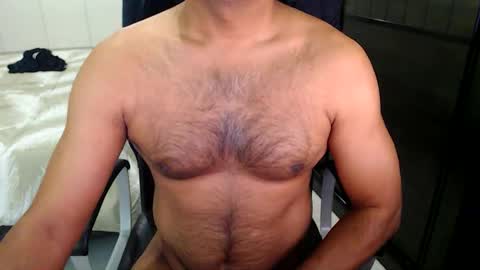 Snapshot of night_rider09711 chatting on January 18, 10:39 am night_rider09711 online show from January 18, 10:39 am