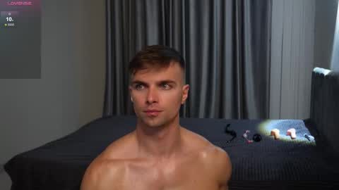 Nik online show from November 6, 5:49 pm