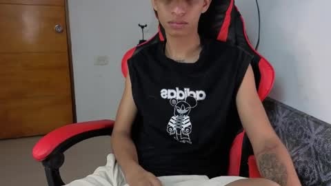 niklaus_wolf online show from April 2, 5:27 am