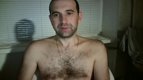 Snapshot of nikolas_vaz chatting on December 15, 12:29 am nikolas_vaz online show from December 15, 12:29 am