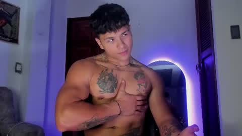 noah_223 online show from June 17, 4:36 am