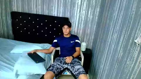 noah_blackk online show from March 2, 1:29 pm