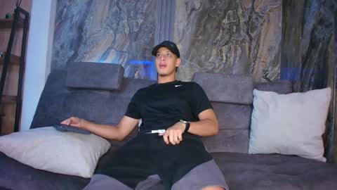 noah_blackk online show from February 18, 1:31 pm