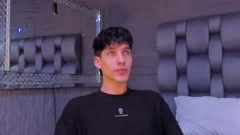 Noah Brigth online show from December 11, 2:00 am