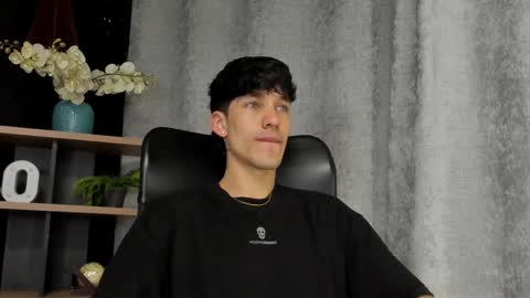 Noah Brigth online show from February 25, 3:09 am