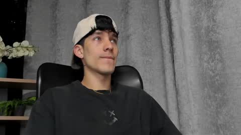 Noah Brigth online show from February 27, 12:41 am