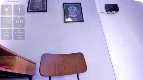 noah_devil_ online show from November 19, 2:44 am