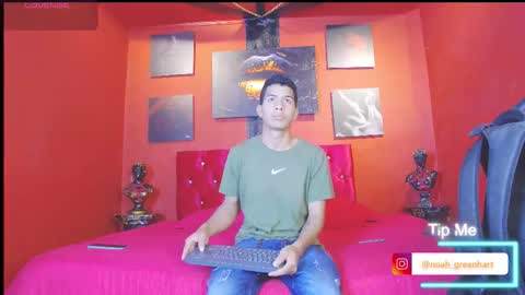 Noah online show from February 8, 4:44 pm