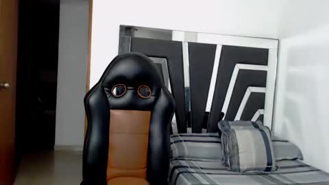 Snapshot of noah_harris01 chatting on February 20, 12:19 am Noah Harris01 online show from February 20, 12:19 am