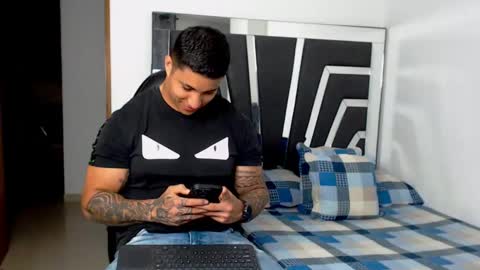 Snapshot of noah_harris01 chatting on March 11, 1:37 am Noah Harris01 online show from March 11, 1:37 am