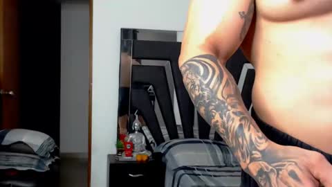 Snapshot of noah_harris01 chatting on December 5, 10:01 am Noah Harris01 online show from December 5, 10:01 am