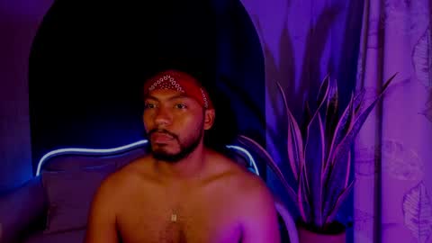 Snapshot of noah_jones__ chatting on March 11, 12:44 am Noah online show from March 11, 12:44 am