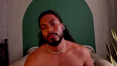 Snapshot of noah_jones__ chatting on October 23, 8:56 pm Noah online show from October 23, 8:56 pm