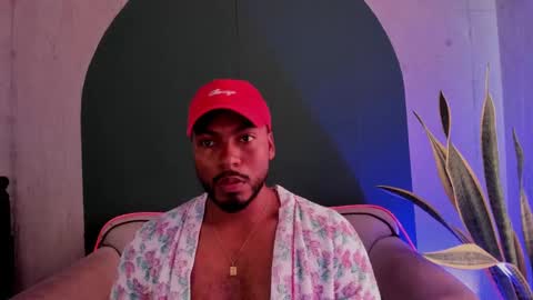 Snapshot of noah_jones__ chatting on January 19, 9:02 pm Noah online show from January 19, 9:02 pm