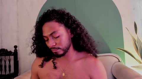 Snapshot of noah_jones__ chatting on January 20, 7:04 pm Noah online show from January 20, 7:04 pm