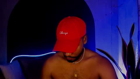 Snapshot of noah_jones__ chatting on March 1, 12:07 am Noah online show from March 1, 12:07 am