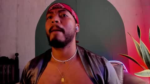 Snapshot of noah_jones__ chatting on January 31, 6:47 pm Noah online show from January 31, 6:47 pm