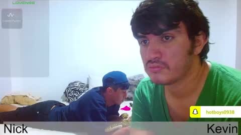 noah_meyer_ online show from September 15, 8:43 pm