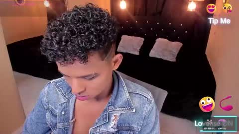 noah_smith04 online show from March 9, 9:25 pm