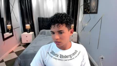 noah_smith04 online show from February 28, 1:14 pm