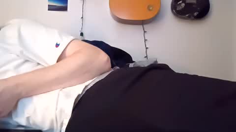 Snapshot of noah_wesley chatting on December 4, 10:46 am Noah Wesley online show from December 4, 10:46 am