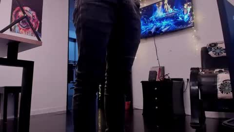 LIAM- noah online show from January 22, 12:17 pm