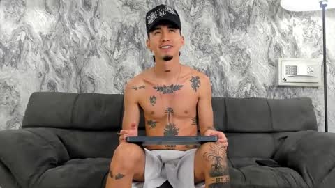 noahdaviss online show from November 24, 11:39 pm