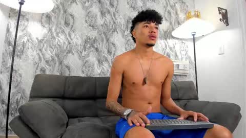 noahdaviss online show from November 29, 11:01 am